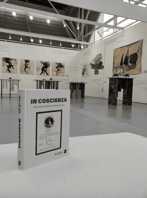 Il volume In Coscienza esposto ad Artefiera 2024
